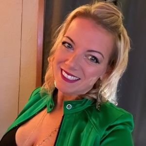 Meet your Posher, Felicia